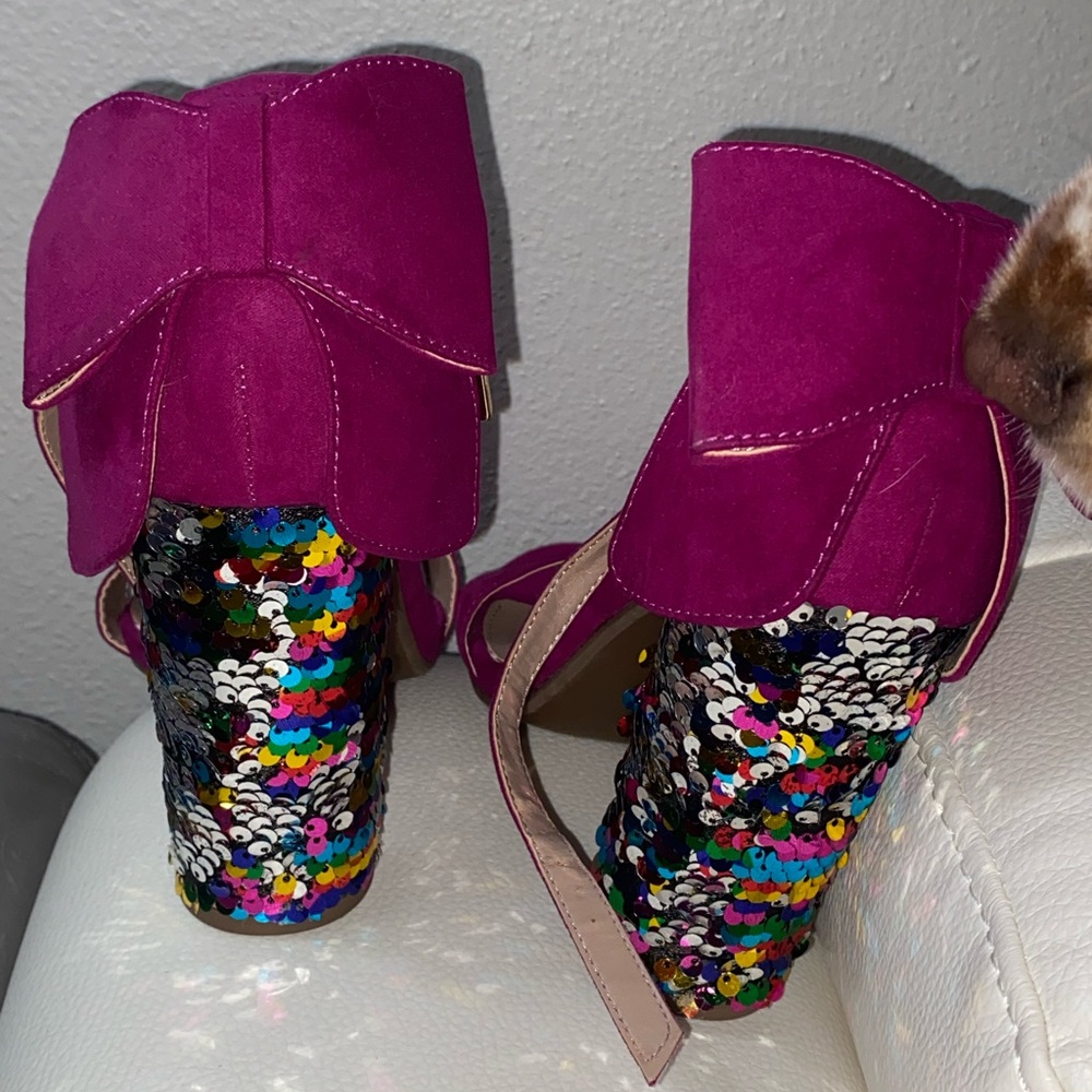 Betsy jhoson heels sandals  bows pre own sz 8